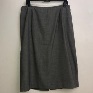 Kasper women’s pencil skirt - size 16